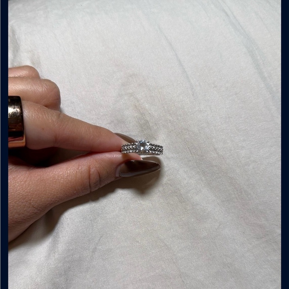 Elegant Silver Women's Ring